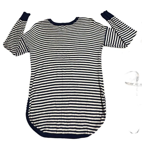 White and Navy Striped Pink Rose Crew neck Sweater Size Medium - Picture 6 of 8